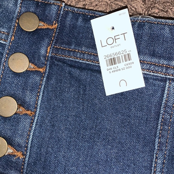 nwt LOFT button up denim skirt - Picture 2 of 2